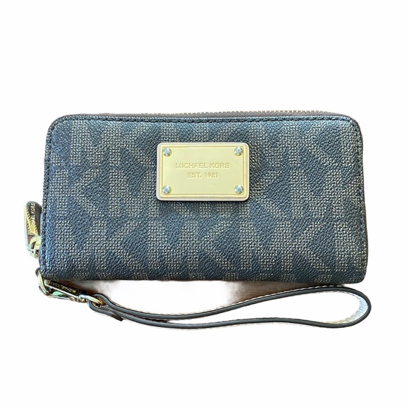 Michael Kors Jet Set Wallet - Picture 1 of 8